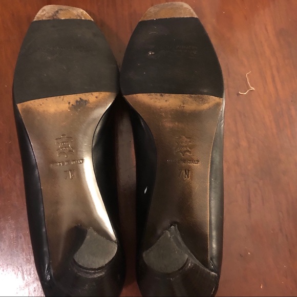 DONALD J. PILNAT Italian made ankle boots. Squared toe gives it a "Beatle Boots" - Picture 10 of 10